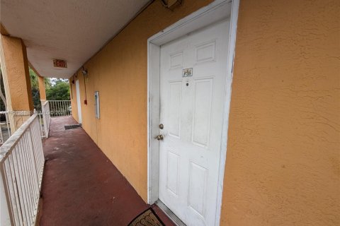 Copropriété à vendre à Miami, Floride: 3 chambres, 113.34 m2 № 2027674 - photo 16