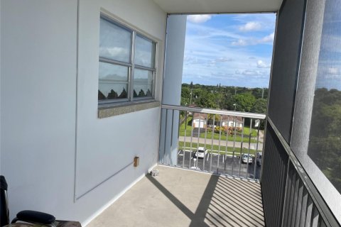 Copropriété à vendre à Lauderhill, Floride: 2 chambres, 110.09 m2 № 2084539 - photo 4