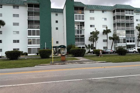 Condo à Lauderhill, Floride, 2 chambres  № 2084539