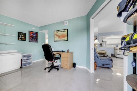 Condo in Punta Gorda, Florida, 3 bedrooms  № 2330923 - photo 6