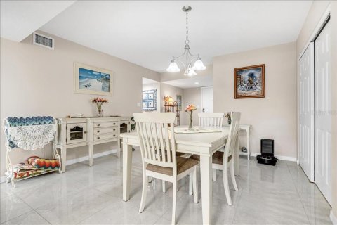 Condo in Punta Gorda, Florida, 3 bedrooms  № 2330923 - photo 12