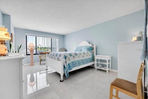Condo in Punta Gorda, Florida, 3 bedrooms  № 2330923 - photo 28
