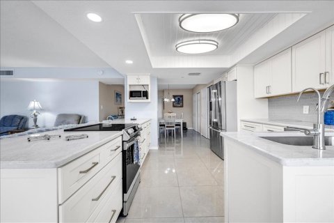 Condo in Punta Gorda, Florida, 3 bedrooms  № 2330923 - photo 22
