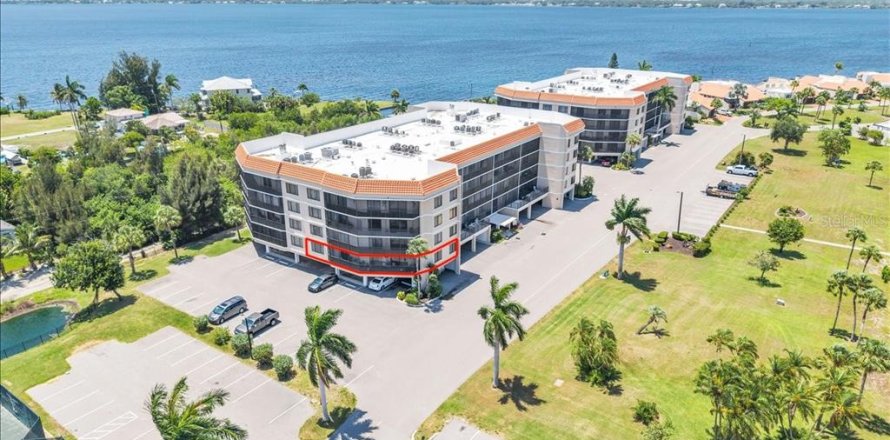 Condo in Punta Gorda, Florida, 3 bedrooms  № 2330923