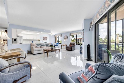 Condo in Punta Gorda, Florida, 3 bedrooms  № 2330923 - photo 19