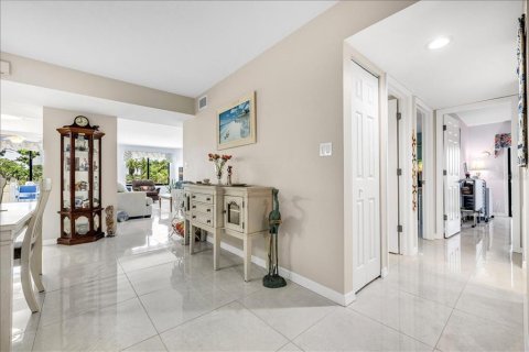 Condo in Punta Gorda, Florida, 3 bedrooms  № 2330923 - photo 14