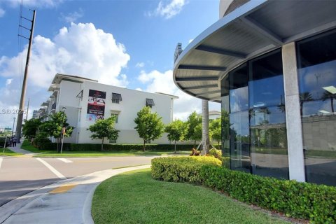 Commercial property in Aventura, Florida № 1836781 - photo 24