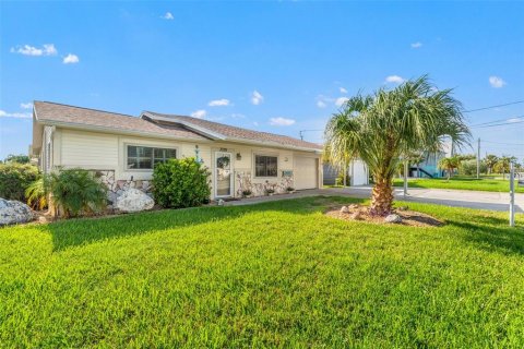 Villa ou maison à Hernando Beach, Floride 3 chambres, 164.99 m2 № 2284942