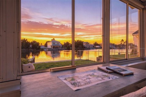 Купить виллу или дом в Эрнандо-Бич, Флорида 4 комнаты, 164.99м2, № 2284942 - фото 20