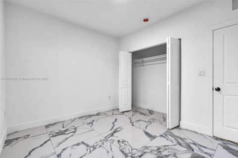 Touwnhouse à louer à Miami, Floride: 4 chambres, 152.73 m2 № 1966265 - photo 20