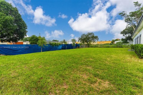 Touwnhouse à louer à Miami, Floride: 4 chambres, 152.73 m2 № 1966265 - photo 22