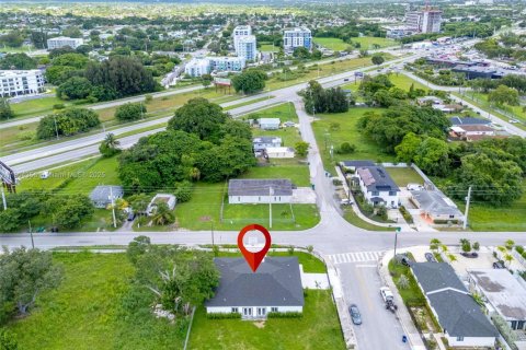 Touwnhouse à louer à Miami, Floride: 4 chambres, 152.73 m2 № 1966265 - photo 9