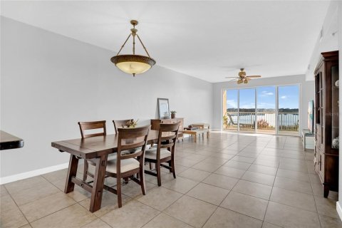 Condo in Orlando, Florida, 3 bedrooms  № 2198599 - photo 8