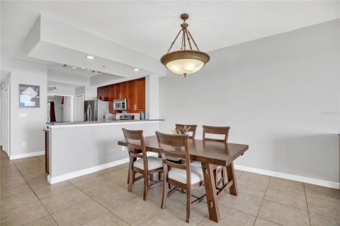 Condo in Orlando, Florida, 3 bedrooms  № 2198599 - photo 25