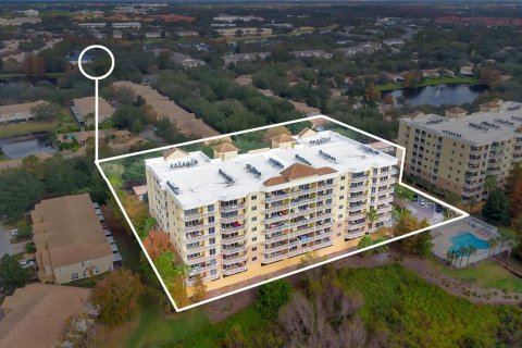 Condo in Orlando, Florida, 3 bedrooms  № 2198599 - photo 23