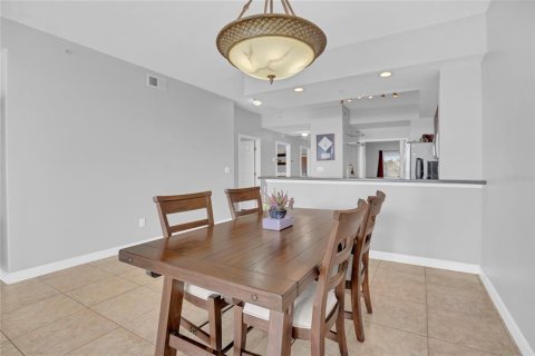 Condo in Orlando, Florida, 3 bedrooms  № 2198599 - photo 26