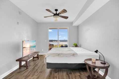 Condo in Orlando, Florida, 3 bedrooms  № 2198599 - photo 16