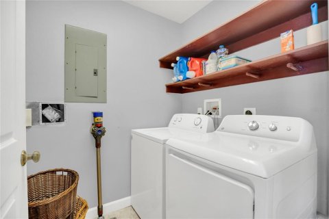 Condo in Orlando, Florida, 3 bedrooms  № 2198599 - photo 14
