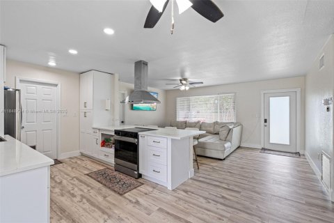 Casa en venta en Sunrise, Florida, 3 dormitorios, 123.56 m2 № 1850438 - foto 10
