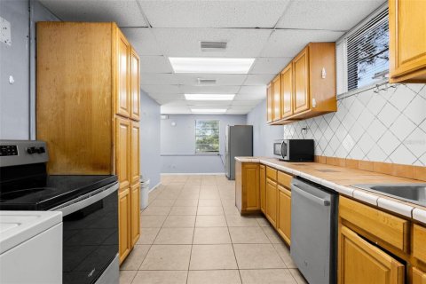House in Tampa, Florida 3 bedrooms, 119.01 sq.m. № 2114844 - photo 7