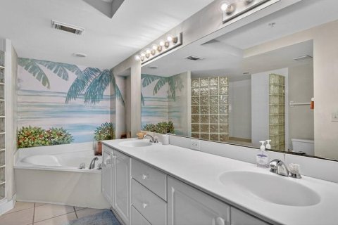 Copropriété à vendre à Daytona Beach, Floride: 3 chambres, 211.82 m2 № 2124806 - photo 7