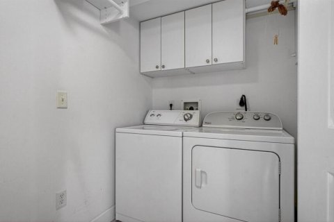 Copropriété à vendre à Daytona Beach, Floride: 3 chambres, 211.82 m2 № 2124806 - photo 9