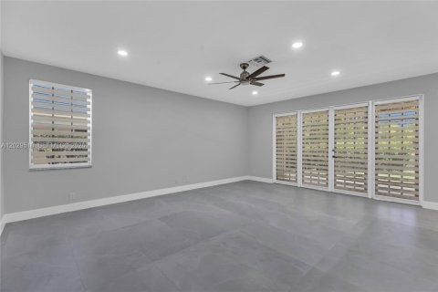 House in Weston, Florida 5 bedrooms, 273.23 sq.m. № 2086687 - photo 3
