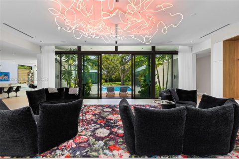 Villa ou maison à vendre à Pinecrest, Floride: 7 chambres, 476.22 m2 № 1922985 - photo 17