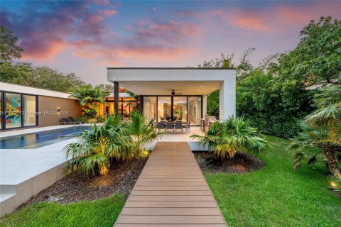 Villa ou maison à vendre à Pinecrest, Floride: 7 chambres, 476.22 m2 № 1922985 - photo 3
