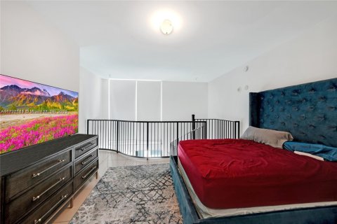 Condo in Miami, Florida, 1 bedroom  № 1874517 - photo 8