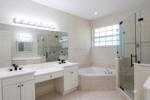 Townhouse in Boynton Beach, Florida 3 bedrooms, 206.8 sq.m. № 2249675 - photo 15