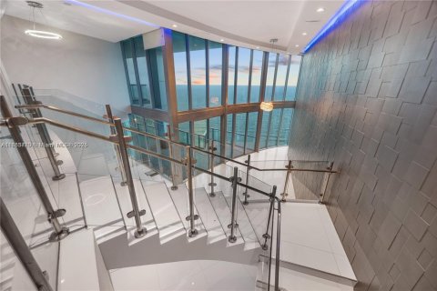 Copropriété à vendre à Sunny Isles Beach, Floride: 4 chambres, 384.71 m2 № 2034850 - photo 12