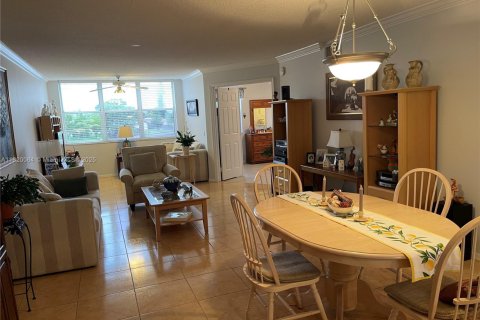 Condo à Sunrise, Floride, 2 chambres  № 2080042