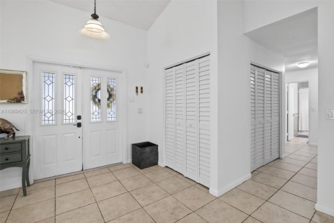 House in Sunrise, Florida 3 bedrooms, 161.19 sq.m. № 2031156 - photo 29