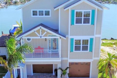 Villa ou maison à vendre à Indian Rocks Beach, Floride: 4 chambres, 282.61 m2 № 1719121 - photo 4