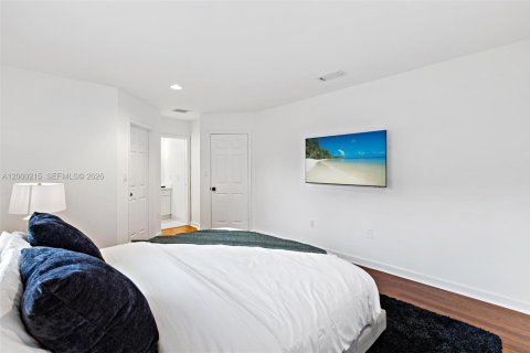Villa ou maison à louer à Palmetto Bay, Floride: 5 chambres, 405.15 m2 № 2170139 - photo 17