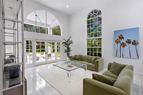 Villa ou maison à louer à Palmetto Bay, Floride: 5 chambres, 405.15 m2 № 2170139 - photo 9