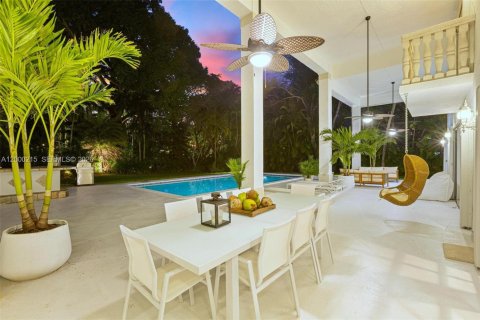 Villa ou maison à louer à Palmetto Bay, Floride: 5 chambres, 405.15 m2 № 2170139 - photo 19
