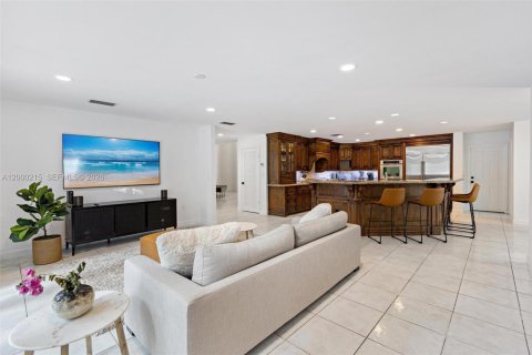 Villa ou maison à louer à Palmetto Bay, Floride: 5 chambres, 405.15 m2 № 2170139 - photo 11