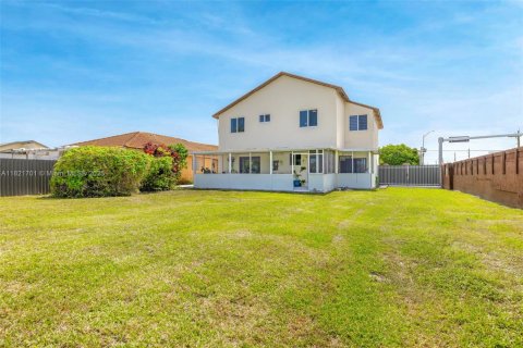 Villa ou maison à vendre à Miami, Floride: 4 chambres, 223.99 m2 № 2018642 - photo 29