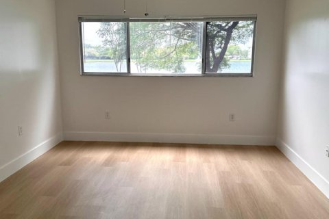 Condominio en venta en Pembroke Pines, Florida, 2 dormitorios, 112.13 m2 № 2178704 - foto 11