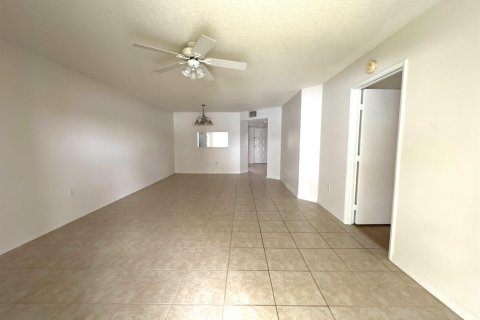 Condominio en venta en Pembroke Pines, Florida, 2 dormitorios, 112.13 m2 № 2178704 - foto 4