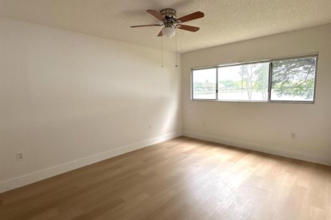 Condominio en venta en Pembroke Pines, Florida, 2 dormitorios, 112.13 m2 № 2178704 - foto 10