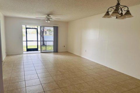 Condominio en venta en Pembroke Pines, Florida, 2 dormitorios, 112.13 m2 № 2178704 - foto 2