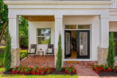 House in Winter Park, Florida 4 bedrooms, 257.34 sq.m. № 1767713 - photo 8
