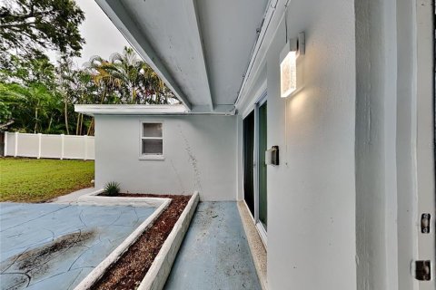 Casa en alquiler en Clearwater, Florida, 3 dormitorios, 92.07 m2 № 1911006 - foto 5