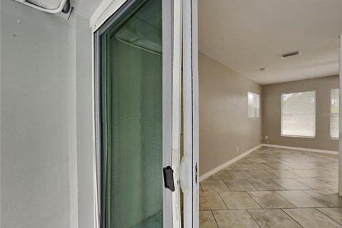 Casa en alquiler en Clearwater, Florida, 3 dormitorios, 92.07 m2 № 1911006 - foto 2