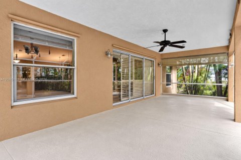 House in Jupiter, Florida 3 bedrooms, 157.93 sq.m. № 2390619 - photo 30