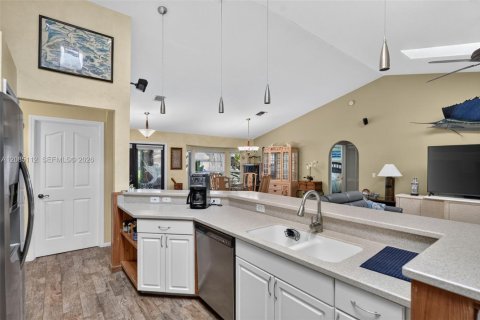 House in Jupiter, Florida 3 bedrooms, 157.93 sq.m. № 2390619 - photo 11