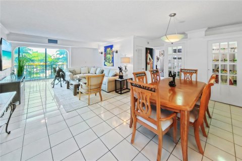 Condominio en venta en Key Biscayne, Florida, 2 dormitorios, 102.66 m2 № 1949562 - foto 3